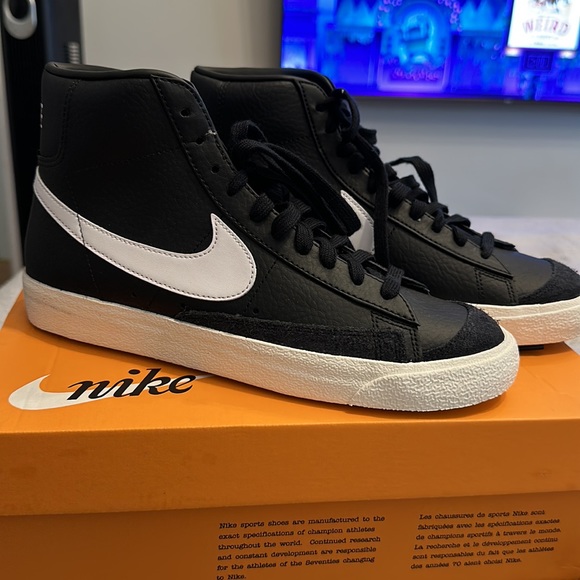 Nike Blazer Mid ‘77 Vintage Black and White Size 9.5 - Picture 3 of 7